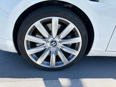 BENTLEY FLYING SPUR - 10