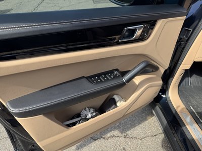 PORSCHE CAYENNE - 7