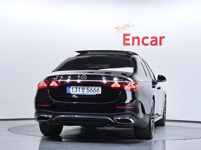 MERCEDES-BENZ E-CLASS - 3