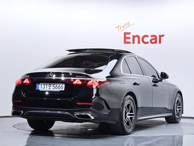 MERCEDES-BENZ E-CLASS - 4