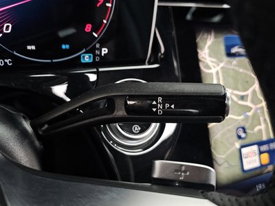 MERCEDES-BENZ E-CLASS - 9