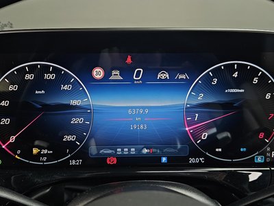 MERCEDES-BENZ E-CLASS - 8