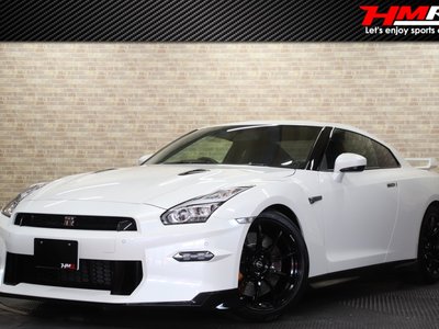 NISSAN GT-R - 1