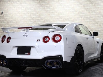 NISSAN GT-R - 9