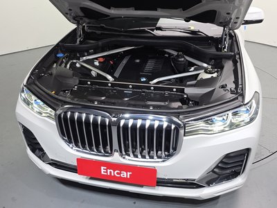 2021 BMW X7 photo 7