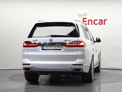 2021 BMW X7 photo 4