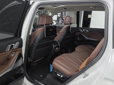 2021 BMW X7 缩略图 25