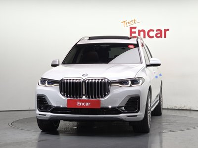 2021 BMW X7 photo 2
