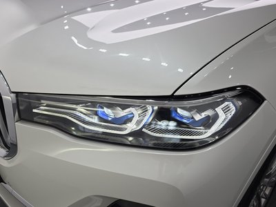 2021 BMW X7 photo 9