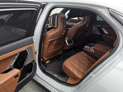 2023 BMW 7 SERIES thumbnail 25