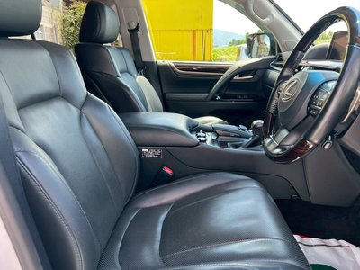2017 Lexus LX 缩略图 16