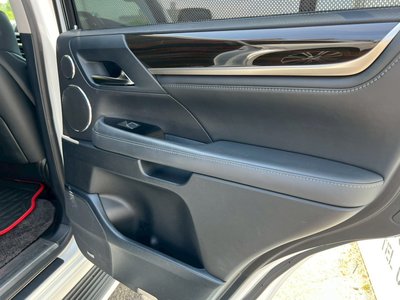 2017 Lexus LX 缩略图 35