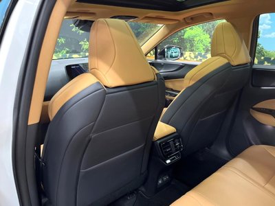 2024 Lexus NX — миниатюра 26