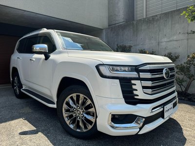 TOYOTA LAND CRUISER 300 - 1