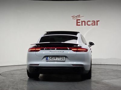PORSCHE PANAMERA - 4