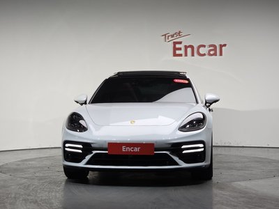 PORSCHE PANAMERA - 2