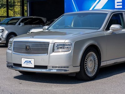 TOYOTA CENTURY - 7