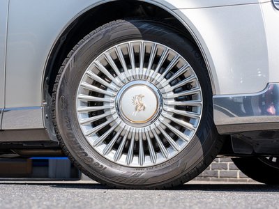TOYOTA CENTURY - 10