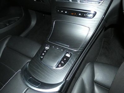 MERCEDES-BENZ GLC - 7