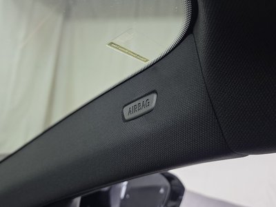 صورة مصغرة 33 لـ 2025 BMW 5 SERIES