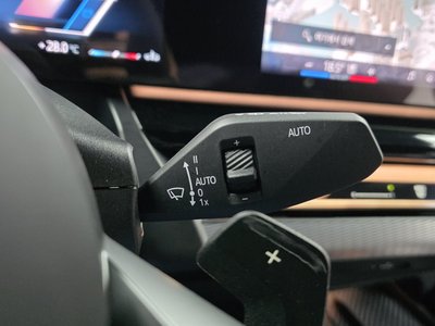 صورة مصغرة 30 لـ 2025 BMW 5 SERIES
