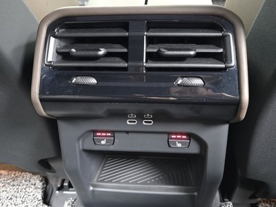 صورة مصغرة 31 لـ 2025 BMW 5 SERIES