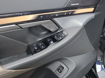 صورة مصغرة 27 لـ 2025 BMW 5 SERIES