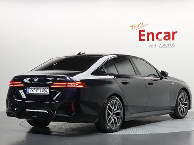 صورة 3 لـ 2025 BMW 5 SERIES