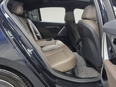 صورة مصغرة 17 لـ 2025 BMW 5 SERIES