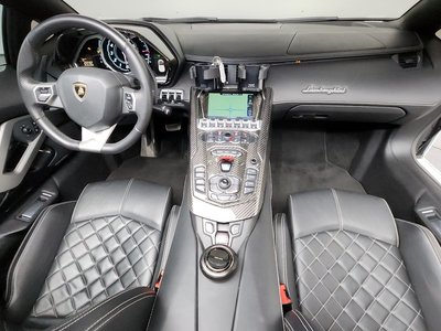 LAMBORGHINI AVENTADOR - 5