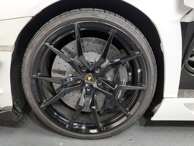 LAMBORGHINI AVENTADOR - 6