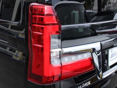 TOYOTA GRAND ACE - 10