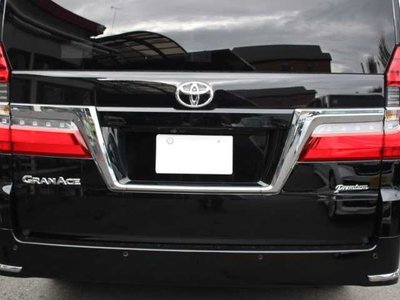 TOYOTA GRAND ACE - 3