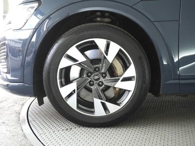 AUDI Q8 SPORTBACK E-TRON - 8