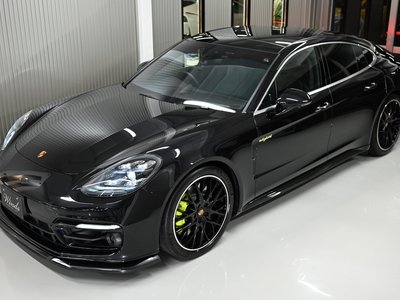 PORSCHE PANAMERA - 3