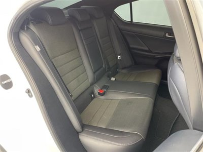 صورة مصغرة 28 لـ 2021 Lexus IS