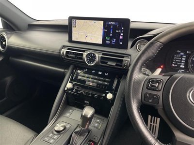صورة مصغرة 12 لـ 2021 Lexus IS
