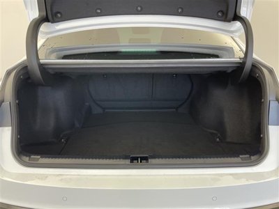 صورة مصغرة 29 لـ 2021 Lexus IS