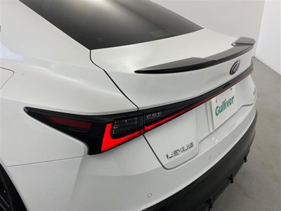 صورة مصغرة 38 لـ 2021 Lexus IS