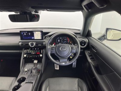 صورة مصغرة 16 لـ 2021 Lexus IS