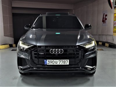 AUDI Q8 - 2