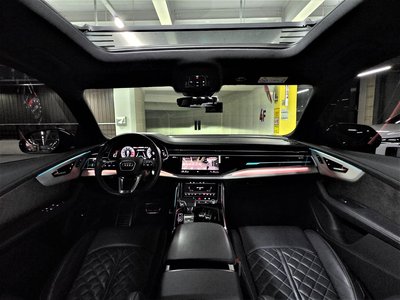 AUDI Q8 - 10