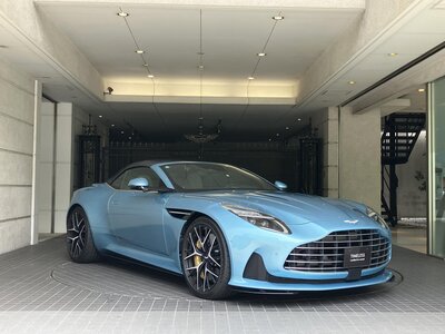 ASTON MARTIN DB12 VOLANTE