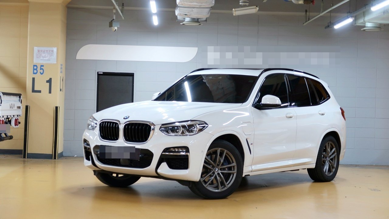 BMW X3 - View 1