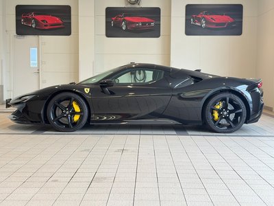 2023 Ferrari SF90 SPIDER thumbnail 18