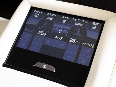 LEXUS LS - 6