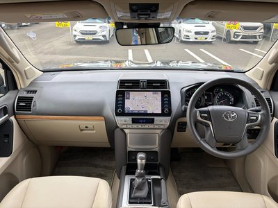 TOYOTA LAND CRUISER PRADO - 3