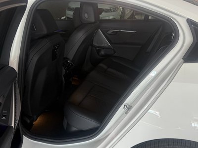 2025 BMW I5 — фото 10