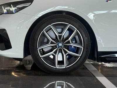 2025 BMW I5 — фото 6