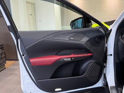 صورة مصغرة 72 لـ 2023 Lexus RX